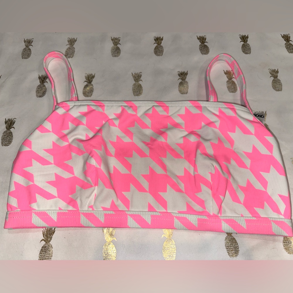 ASOS Swim Women’s pink/white houndstooth bikini top, open back, Sz 36 M Like new